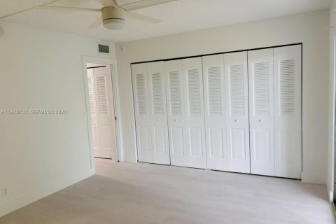 Condominio en venta en Deerfield Beach, Florida, 1 dormitorio, 66.8 m2 № 2002087 - foto 9