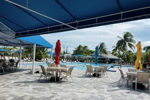 Condominio en venta en Deerfield Beach, Florida, 1 dormitorio, 66.8 m2 № 2002087 - foto 14