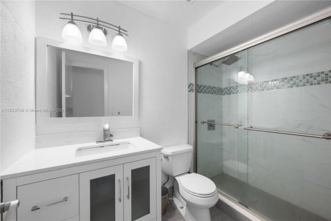 House in Sunrise, Florida 4 bedrooms, 175.12 sq.m. № 1875011 - photo 25