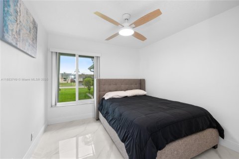 House in Sunrise, Florida 4 bedrooms, 175.12 sq.m. № 1875011 - photo 16