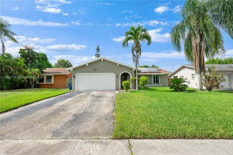 House in Sunrise, Florida 4 bedrooms, 175.12 sq.m. № 1875011 - photo 26