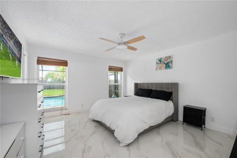 House in Sunrise, Florida 4 bedrooms, 175.12 sq.m. № 1875011 - photo 29