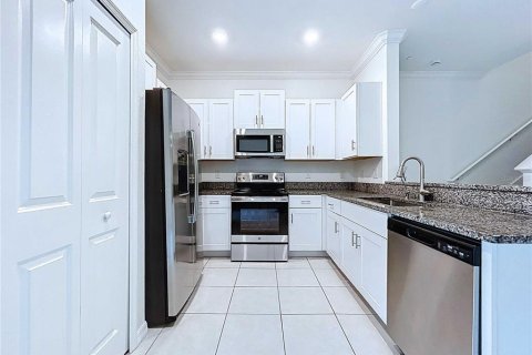 Touwnhouse à vendre à Wesley Chapel, Floride: 3 chambres, 154.78 m2 № 1770224 - photo 9