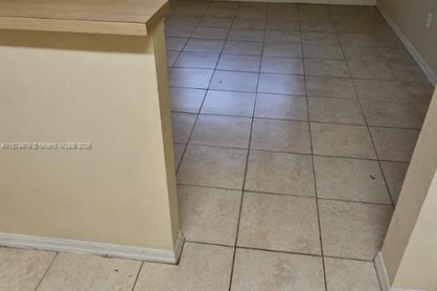Copropriété à louer à Hollywood, Floride: 1 chambre, 61.22 m2 № 1925733 - photo 6