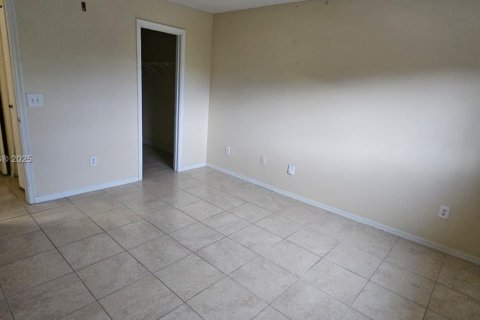 Copropriété à louer à Hollywood, Floride: 1 chambre, 61.22 m2 № 1925733 - photo 1