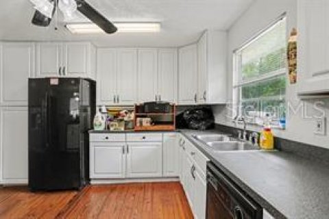 Villa ou maison à vendre à Plant City, Floride: 2 chambres, 137.4 m2 № 2352319 - photo 2