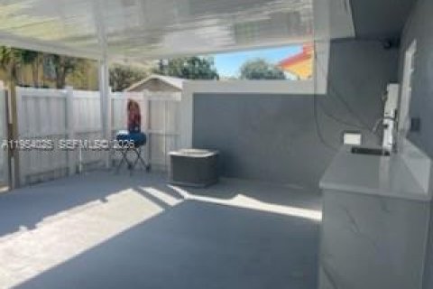 Adosado en alquiler en Homestead, Florida, 3 dormitorios № 2009566 - foto 23