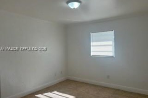 Adosado en alquiler en Homestead, Florida, 3 dormitorios № 2009566 - foto 13