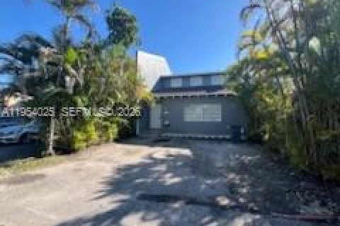 Adosado en alquiler en Homestead, Florida, 3 dormitorios № 2009566 - foto 2