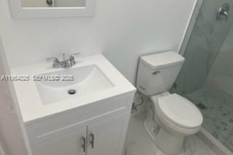 Adosado en alquiler en Homestead, Florida, 3 dormitorios № 2009566 - foto 18