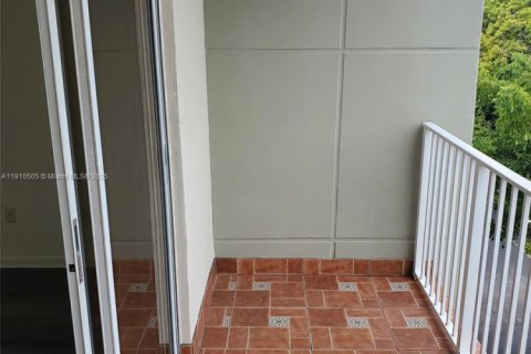 Снять в аренду кондоминиум в Катлер-Бей, Флорида 1 спальня, 70.61м2, № 1966619 - фото 14