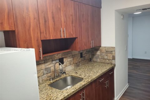 Снять в аренду кондоминиум в Катлер-Бей, Флорида 1 спальня, 70.61м2, № 1966619 - фото 6