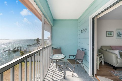 Condo in Bradenton Beach, Florida, 2 bedrooms № 2096275 - photo 27