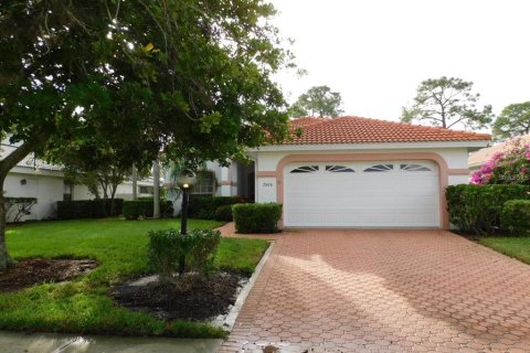 Villa ou maison à louer à Sarasota, Floride: 3 chambres, 162.3 m2 № 2420241 - photo 2