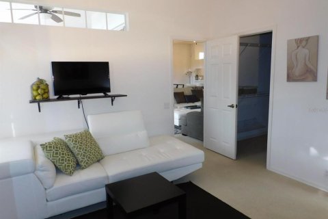 Villa ou maison à louer à Sarasota, Floride: 3 chambres, 162.3 m2 № 2420241 - photo 5
