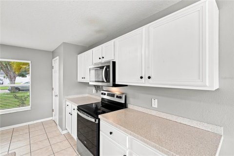 Villa ou maison à vendre à Riverview, Floride: 4 chambres, 202.62 m2 № 2323044 - photo 10