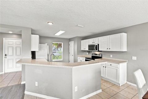 Villa ou maison à vendre à Riverview, Floride: 4 chambres, 202.62 m2 № 2323044 - photo 8