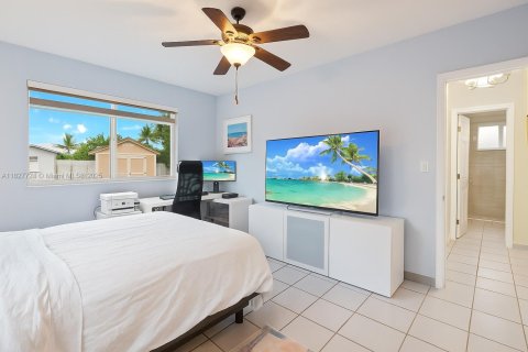 Купить виллу или дом в Майами-Бич, Флорида 2 спальни, 110.18м2, № 1977188 - фото 16