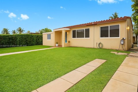 Купить виллу или дом в Майами-Бич, Флорида 2 спальни, 110.18м2, № 1977188 - фото 5
