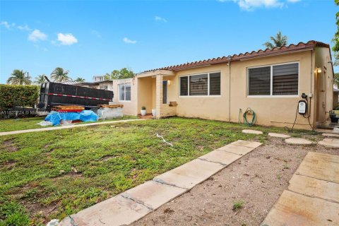 Купить виллу или дом в Майами-Бич, Флорида 2 спальни, 110.18м2, № 1977188 - фото 27