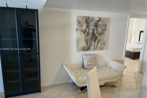 Condominio en venta en Miami Beach, Florida, 2 dormitorios, 96.43 m2 № 1938565 - foto 17
