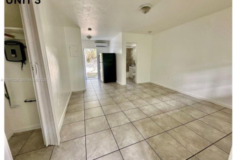 Immobilier commercial à vendre à Miami, Floride № 2089159 - photo 11