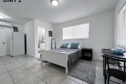 Immobilier commercial à vendre à Miami, Floride № 2089159 - photo 2