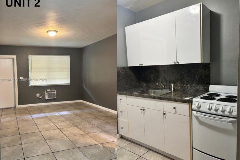 Immobilier commercial à vendre à Miami, Floride № 2089159 - photo 9