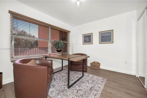 Copropriété à vendre à Pembroke Pines, Floride: 2 chambres, 112.13 m2 № 1955858 - photo 7