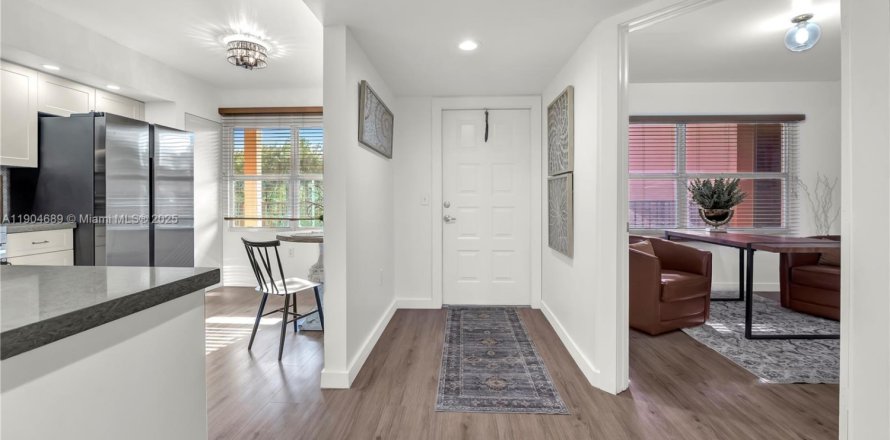 Condo à Pembroke Pines, Floride, 2 chambres  № 1955858