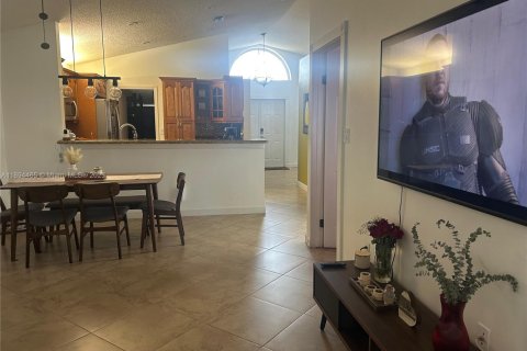 House in Sunrise, Florida 3 bedrooms, 119.1 sq.m. № 1950941 - photo 8