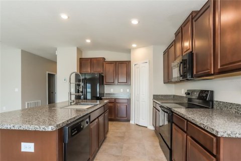 House in Wimauma, Florida 4 bedrooms, 179.86 sq.m. № 1630868 - photo 4