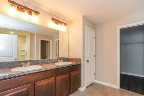 House in Wimauma, Florida 4 bedrooms, 179.86 sq.m. № 1630868 - photo 8