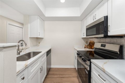 Touwnhouse à vendre à Gainesville, Floride: 2 chambres, 102.75 m2 № 1903670 - photo 2