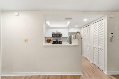 Touwnhouse à vendre à Gainesville, Floride: 2 chambres, 102.75 m2 № 1903670 - photo 4