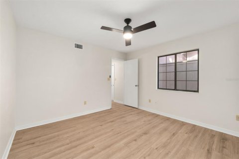 Touwnhouse à vendre à Gainesville, Floride: 2 chambres, 102.75 m2 № 1903670 - photo 16