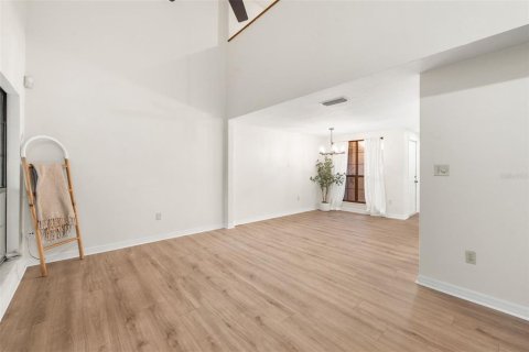 Touwnhouse à vendre à Gainesville, Floride: 2 chambres, 102.75 m2 № 1903670 - photo 10