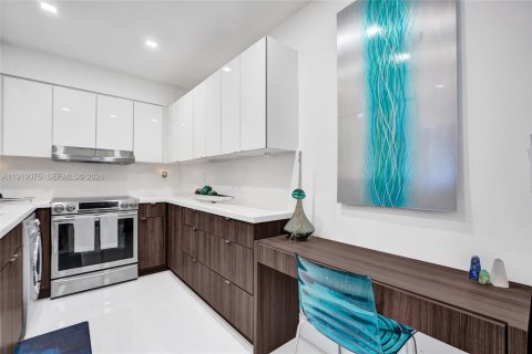 Condominio en alquiler en Hollywood, Florida, 1 dormitorio, 69.21 m2 № 2017262 - foto 18