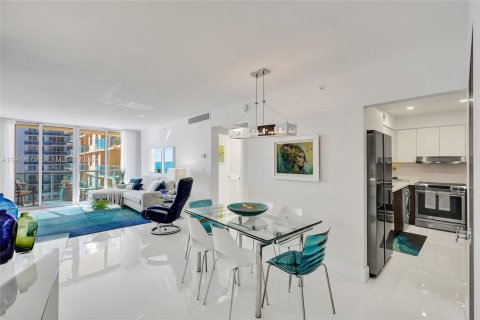 Condominio en alquiler en Hollywood, Florida, 1 dormitorio, 69.21 m2 № 2017262 - foto 7