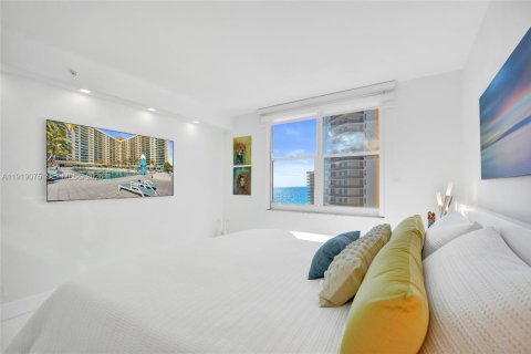 Condominio en alquiler en Hollywood, Florida, 1 dormitorio, 69.21 m2 № 2017262 - foto 30