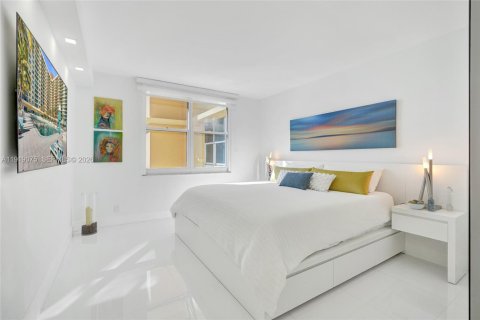 Condominio en alquiler en Hollywood, Florida, 1 dormitorio, 69.21 m2 № 2017262 - foto 25