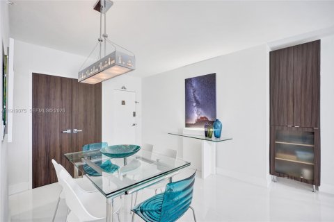 Condominio en alquiler en Hollywood, Florida, 1 dormitorio, 69.21 m2 № 2017262 - foto 14