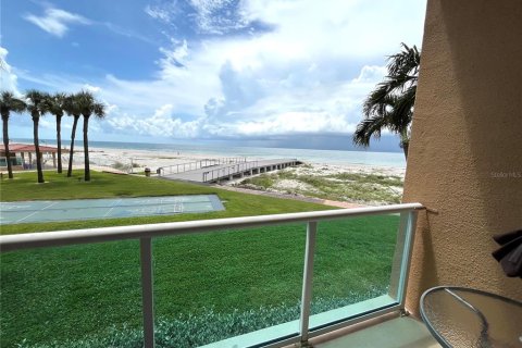 Condo in Clearwater, Florida, 3 rooms  № 2322373 - photo 11
