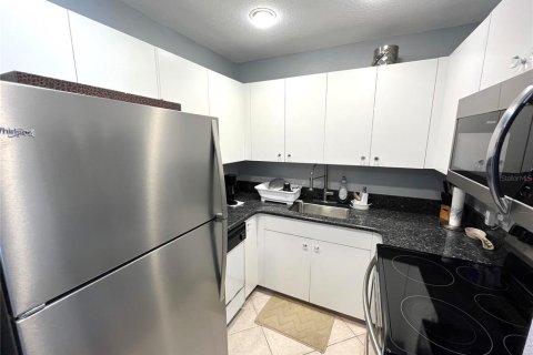 Condo in Clearwater, Florida, 3 rooms  № 2322373 - photo 18