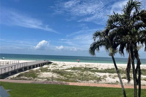 Condo in Clearwater, Florida, 3 rooms  № 2322373 - photo 9