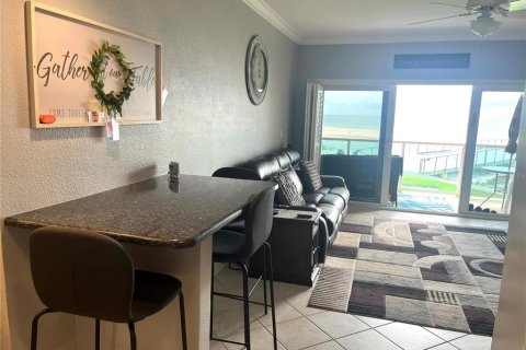 Condo in Clearwater, Florida, 3 rooms  № 2322373 - photo 12