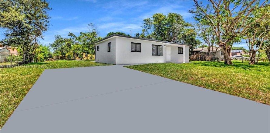House in Miami Gardens, Florida 4 bedrooms, 106.47 sq.m. № 1938709