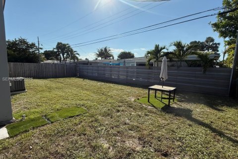 Casa en alquiler en Oakland Park, Florida, 3 dormitorios, 97.55 m2 № 1983057 - foto 29