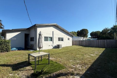 Casa en alquiler en Oakland Park, Florida, 3 dormitorios, 97.55 m2 № 1983057 - foto 30