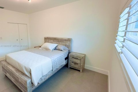 Casa en alquiler en Oakland Park, Florida, 3 dormitorios, 97.55 m2 № 1983057 - foto 14